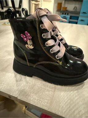 GAP x Disney Minnie Mouse Black patent boots toddler girl size 9